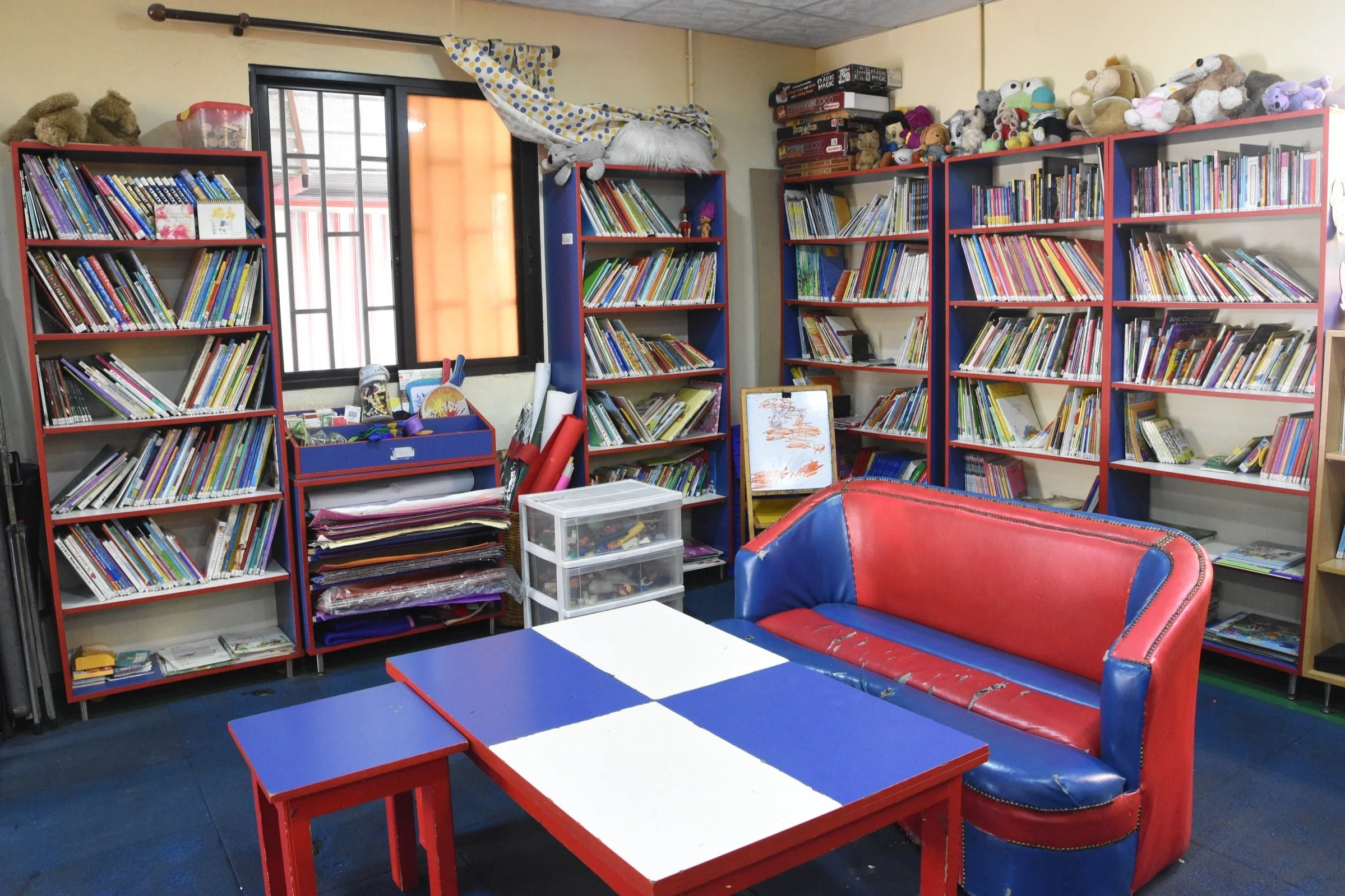Dbayeh community centre and library