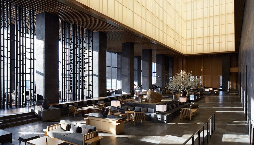 aman-tokyo-lobby-lantern-1400-x-800.jpg