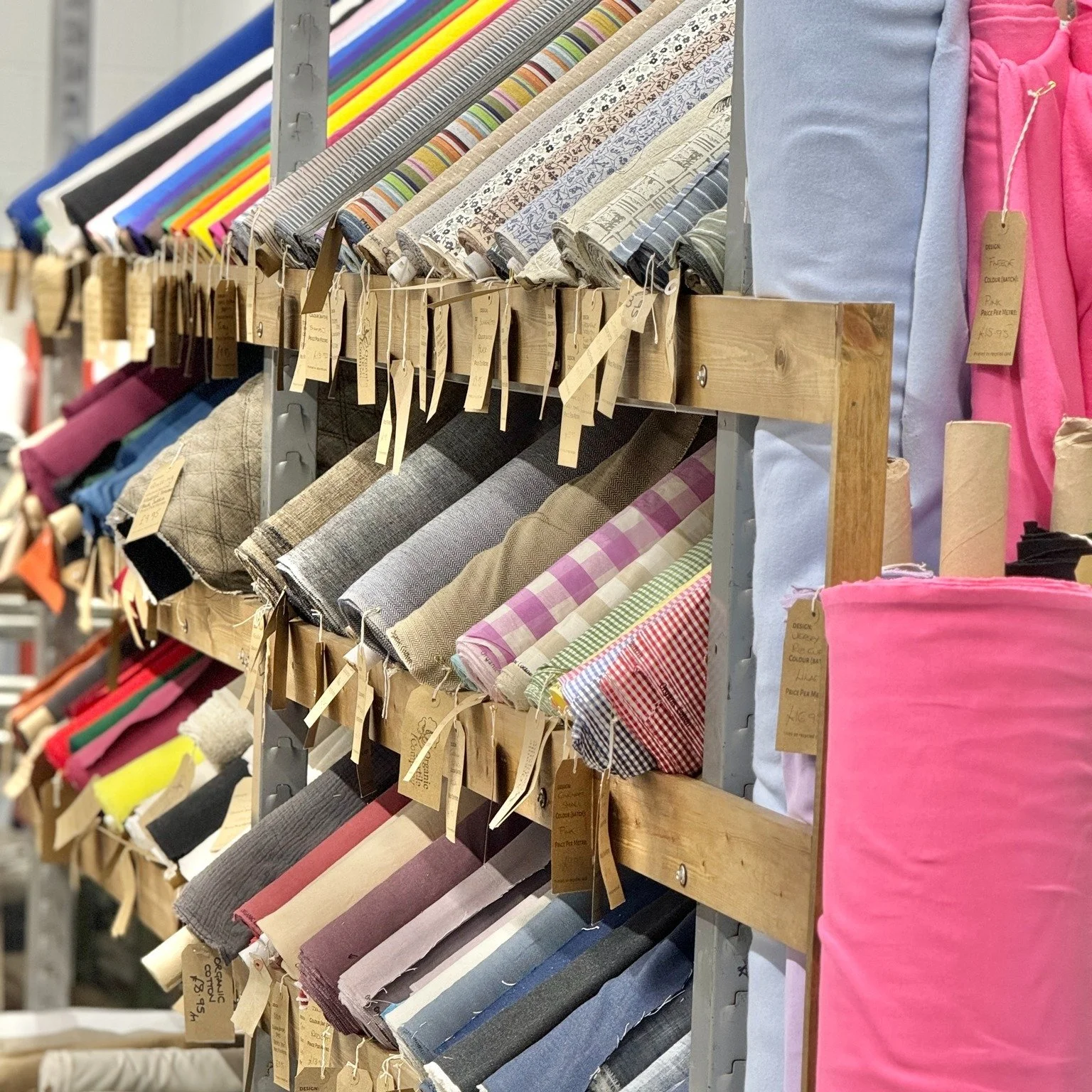 As we approach the end of Organic September, we wanted to highlight
the amazing work of one of our sponsors, the @organic_textile_company 

We love the range of fabrics they have, an irresistibly colourful assortment of cloth made from good fibres. 
