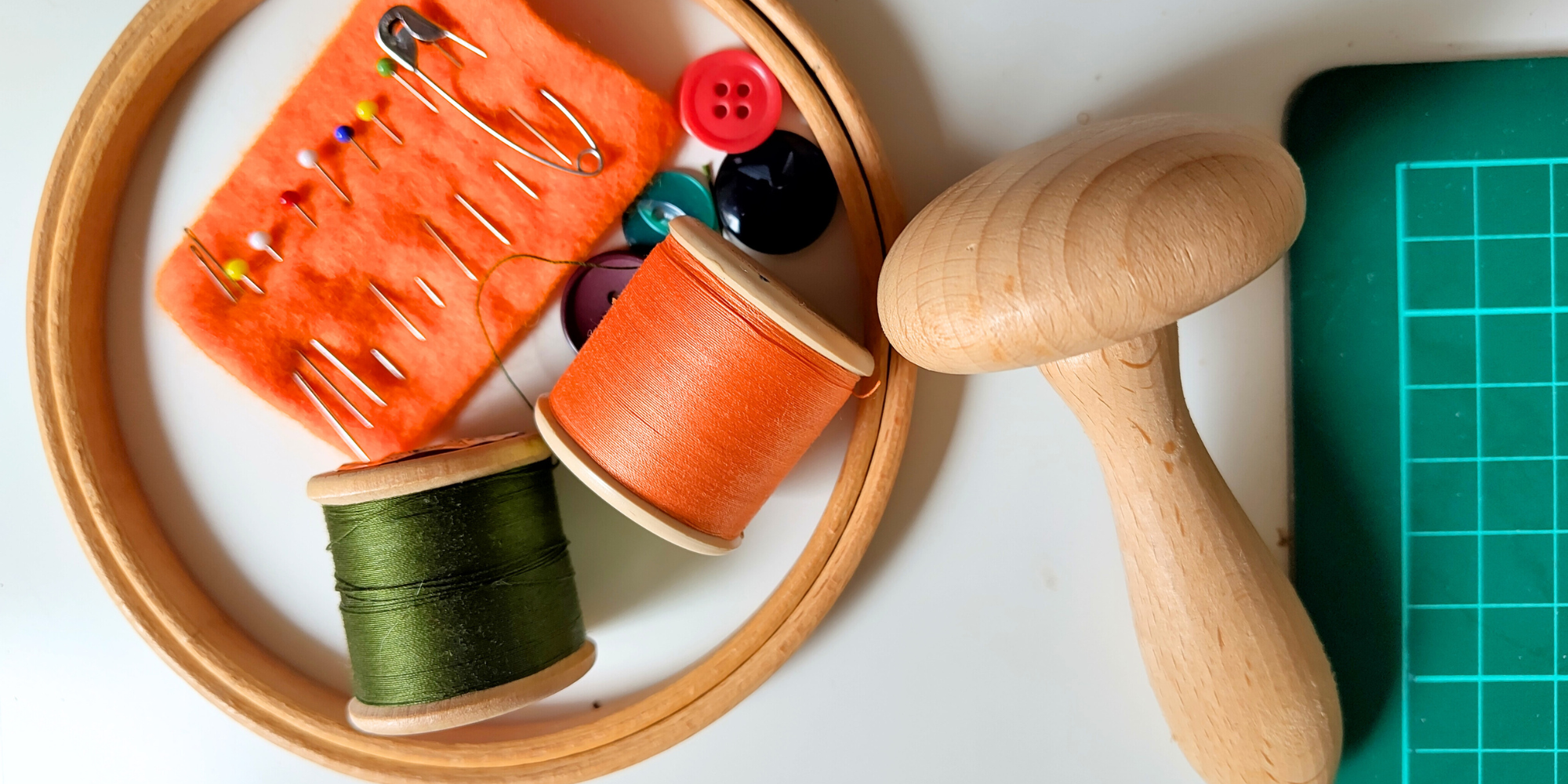 MAKING MENDS // brings people together to mend, (re)make and swap our way through Bristol’s collective wardrobe. They host regular Fix Clubs; community textile repair meetups, sewing workshops and clothes swaps.