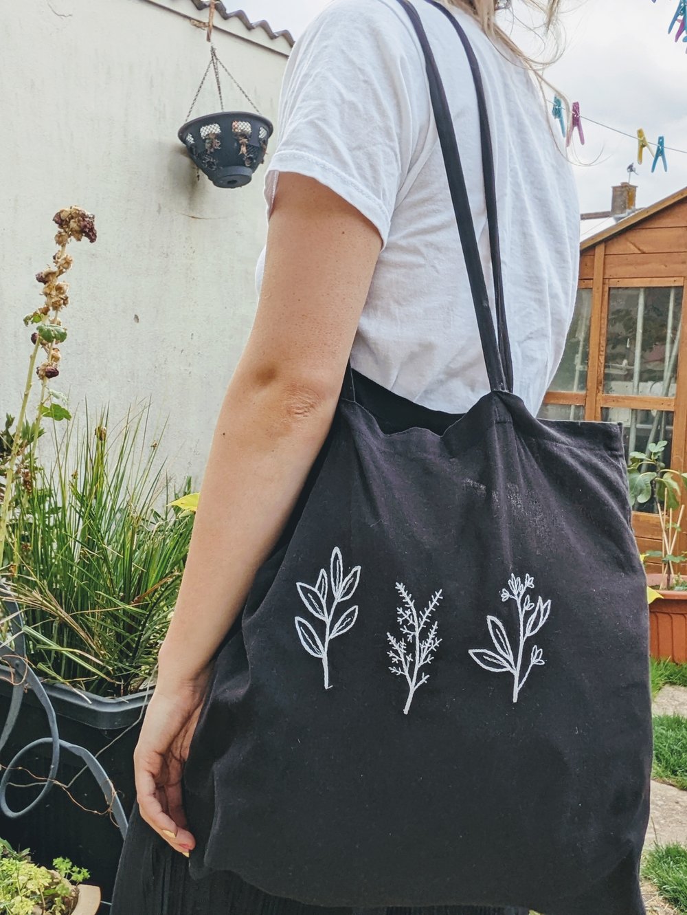 搬入設置サービス付 Cord Embroidery Bucket Bag - black | ccfl.ie