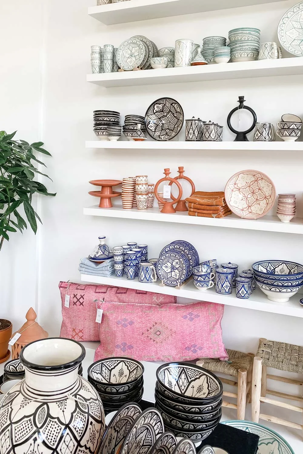 Kari-Concept-moroccan-home-decor-store-shelves.jpg
