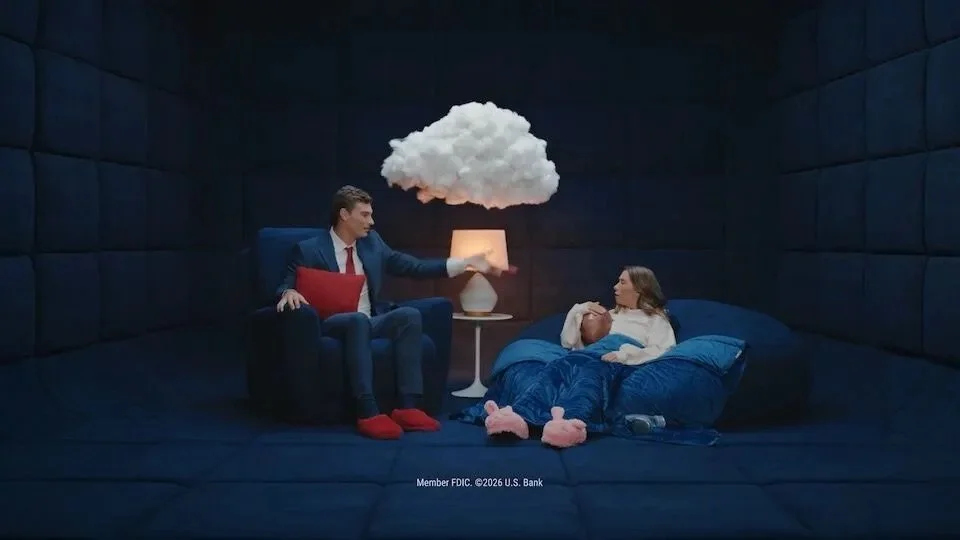  Adam Patch directs Fernando Mendoza’s debut ad for US Bank, co-starring Comedian Caitlin Reilly 