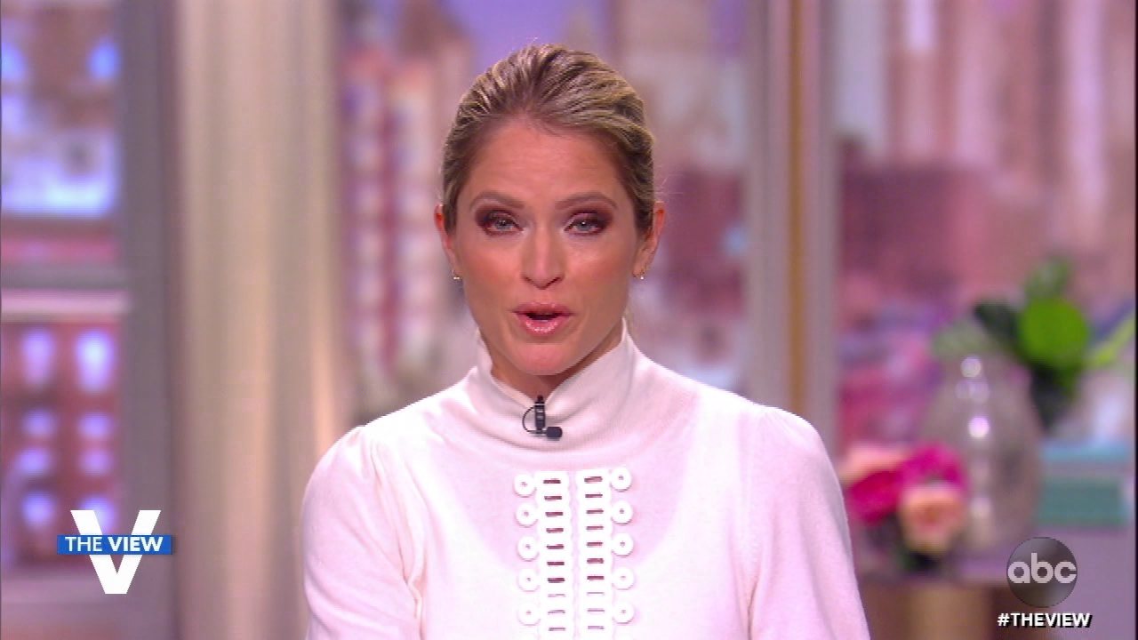 The View S24E05 2020-09-14-1100 (05).png
