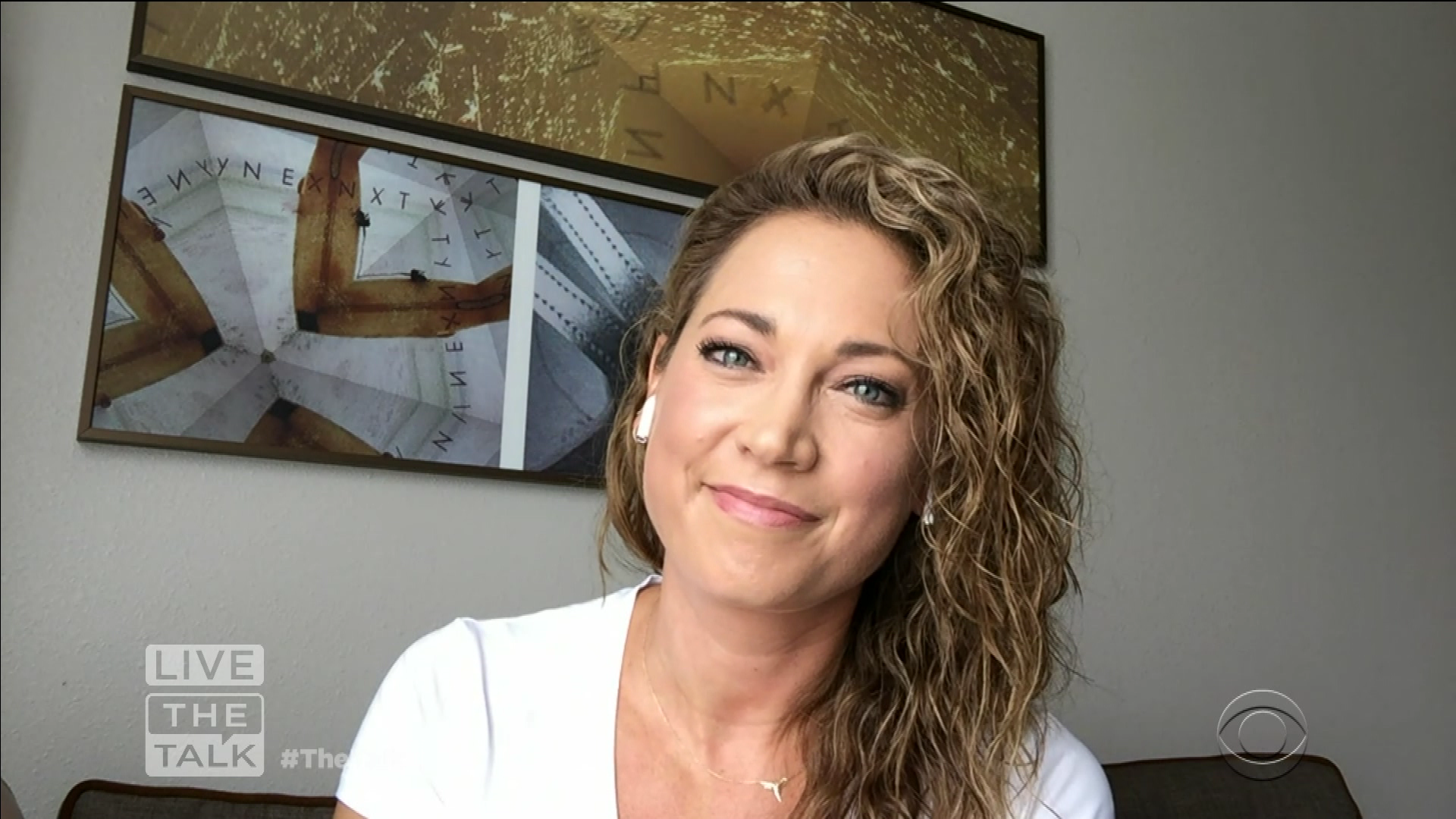 The Talk S11E14 2020-10-08-1400 (13).png