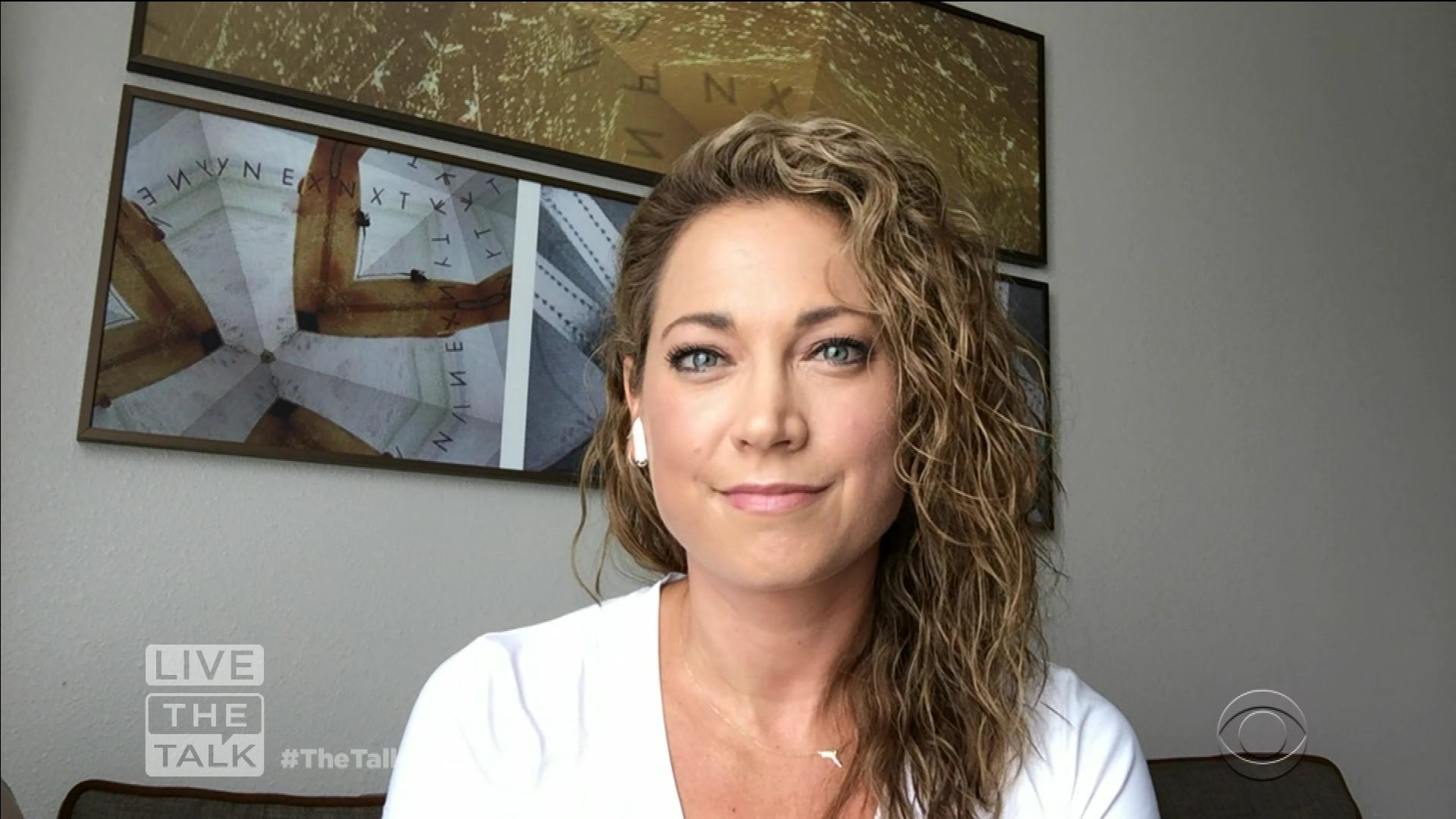The Talk S11E14 2020-10-08-1400 (12).png