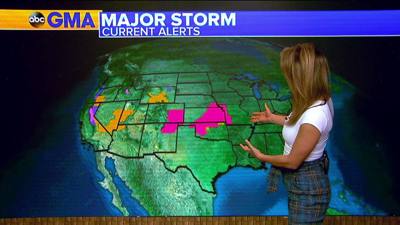 Good Morning America S2020E369 2020-11-18-0700 (15).png