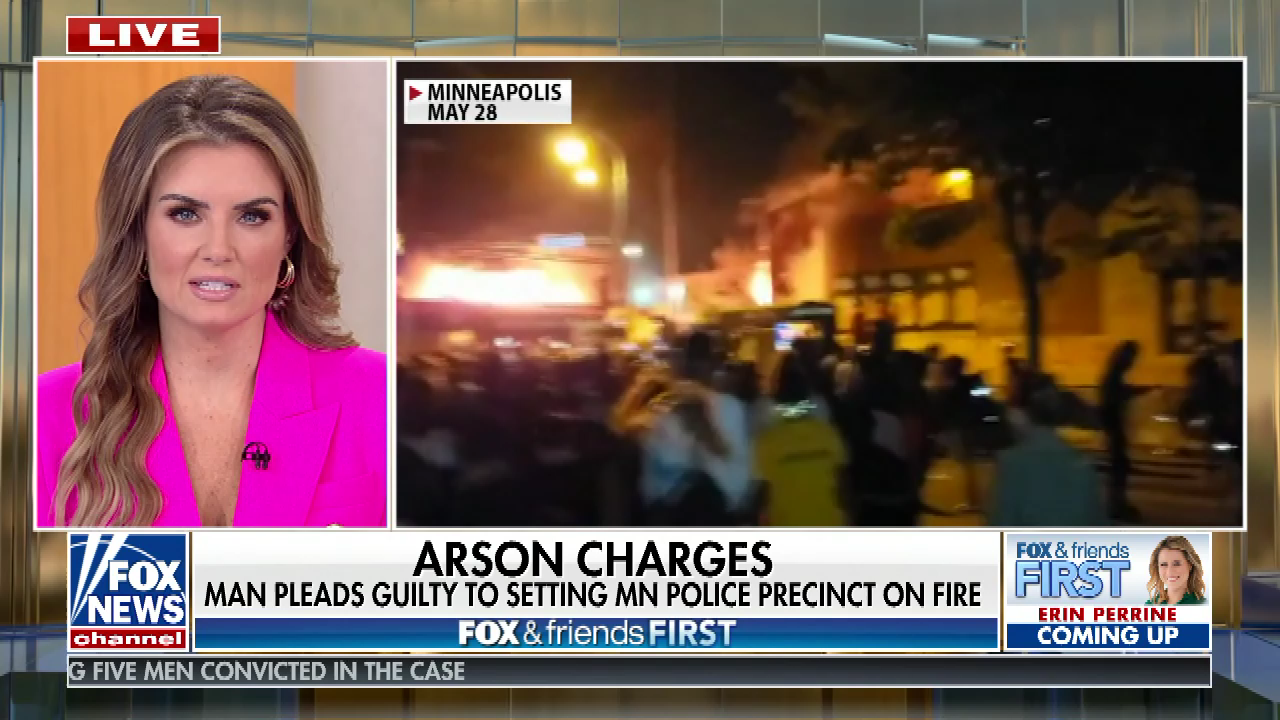 FOX & Friends First S2020E558 2020-11-20-0500 (08).png