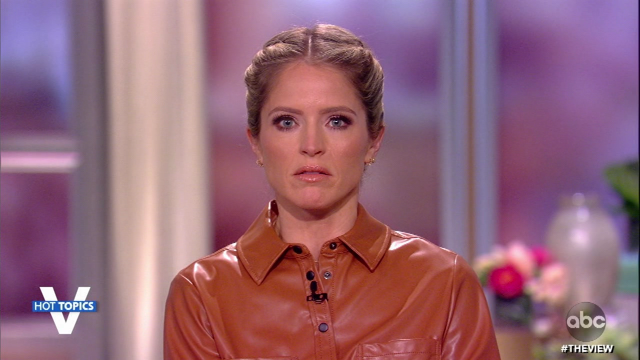 The View S24E59 2020-12-03-1100 (05).png