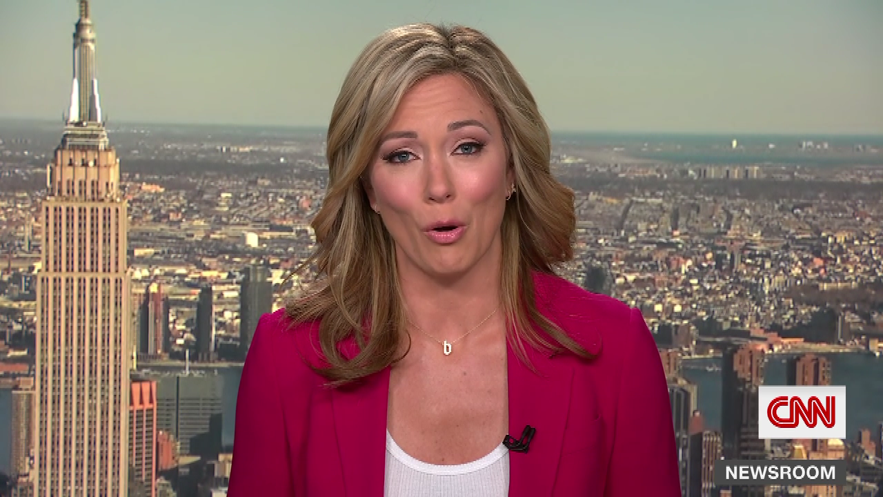 CNN Newsroom With Brooke Baldwin S2021E38 2021-02-25-1500 (07).png