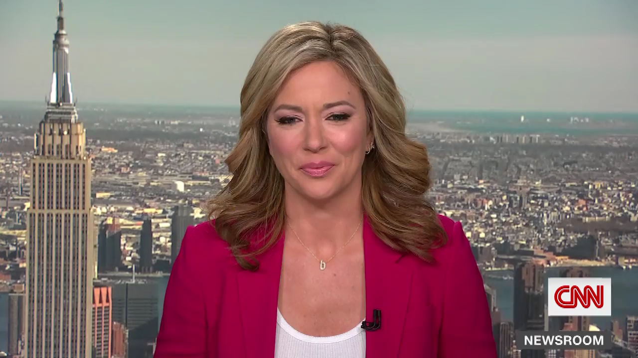 CNN Newsroom With Brooke Baldwin S2021E38 2021-02-25-1500.png