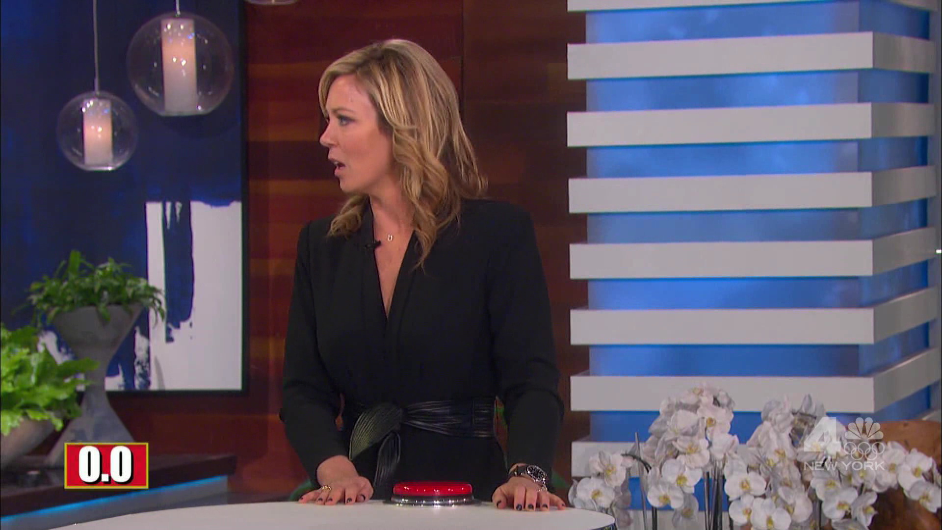 The Ellen DeGeneres Show S18E97 Brooke Baldwin Hilary Duff 2021-03-12-1500 (40).png