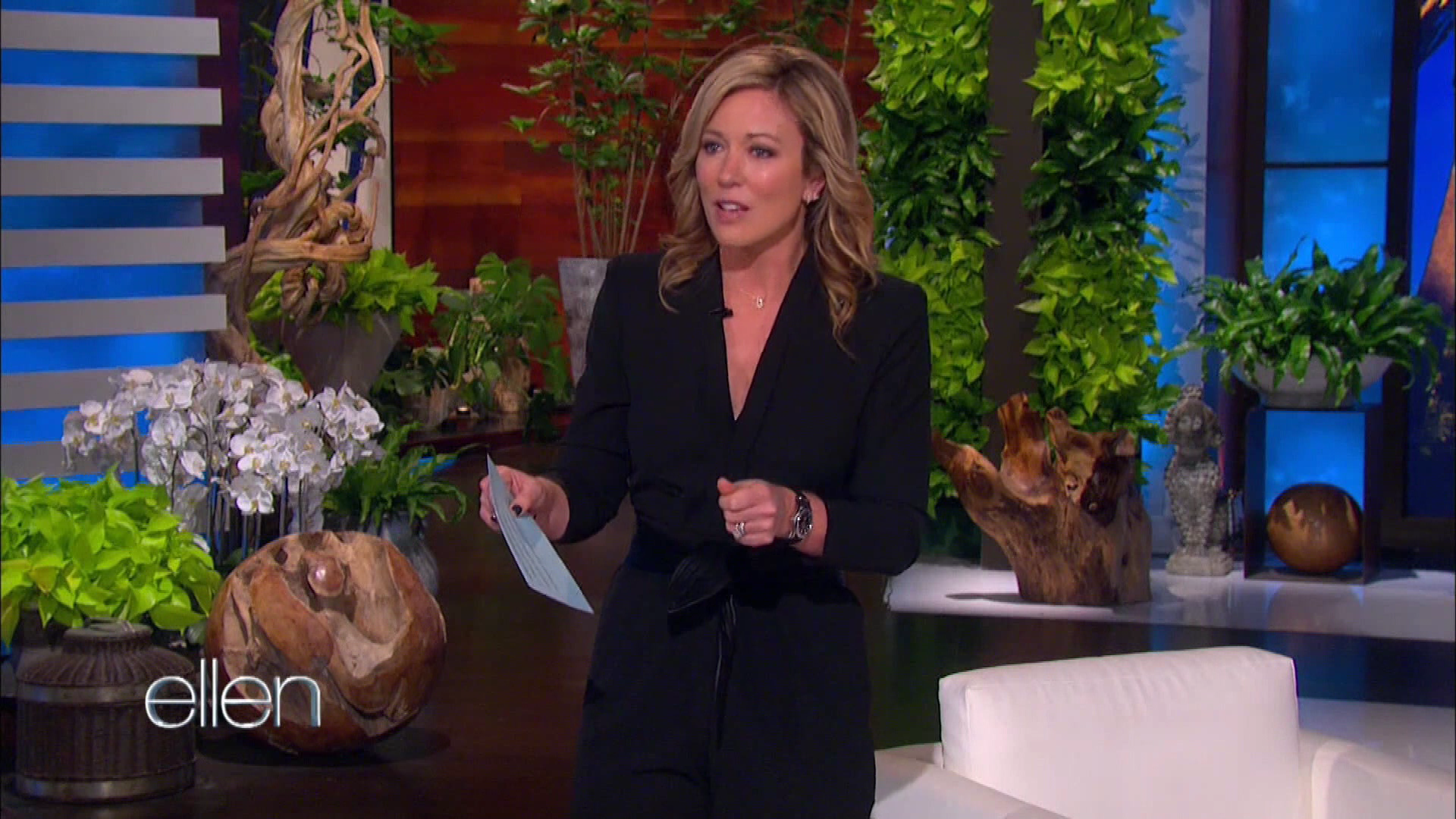 The Ellen DeGeneres Show S18E97 Brooke Baldwin Hilary Duff 2021-03-12-1500 (02).png