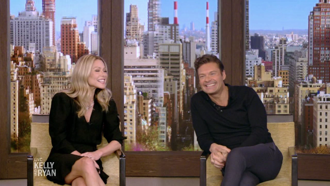 Live with Kelly and Ryan S05E155 Spring Has Sprung Week 2021-04-15-0900 (15).png