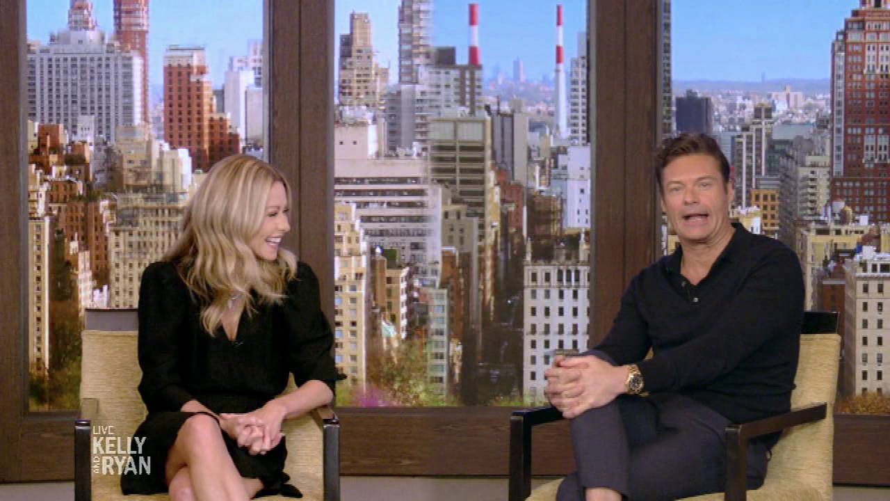 Live with Kelly and Ryan S05E155 Spring Has Sprung Week 2021-04-15-0900 (13).png