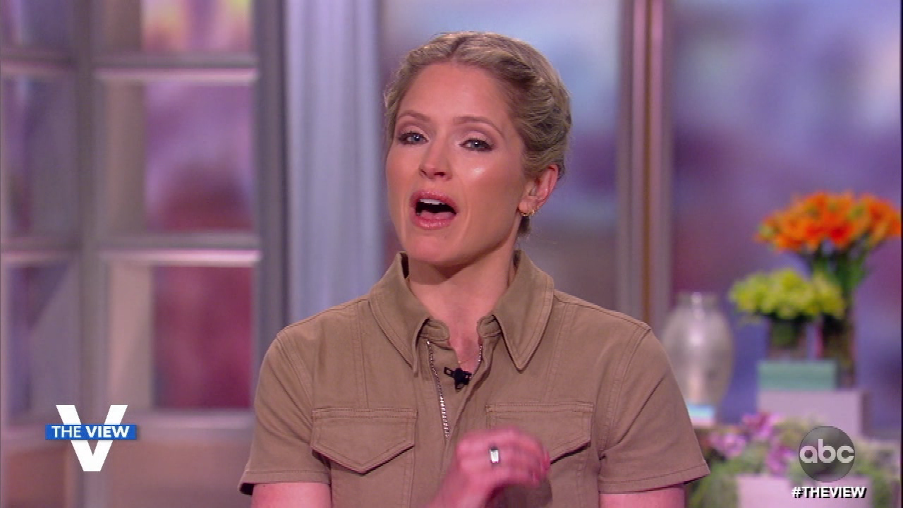 The View S24E141 2021-04-20-1100 (08).png