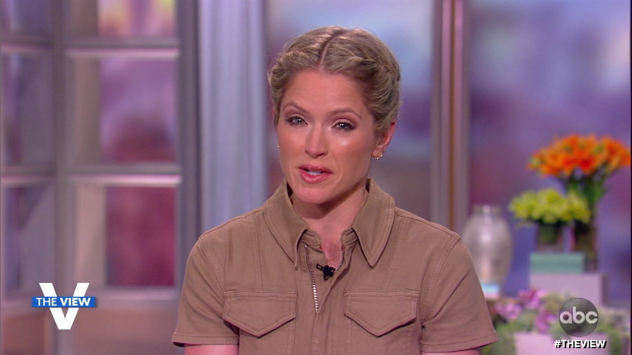 The View S24E141 2021-04-20-1100 (05).png