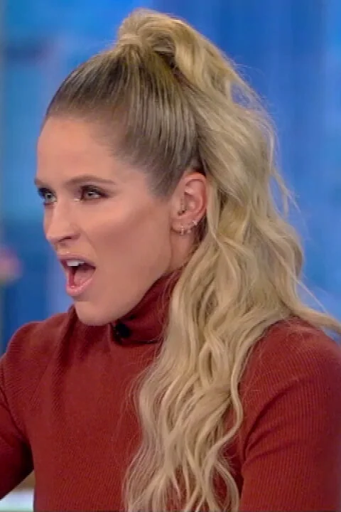 Sara Haines (9/17/2021)