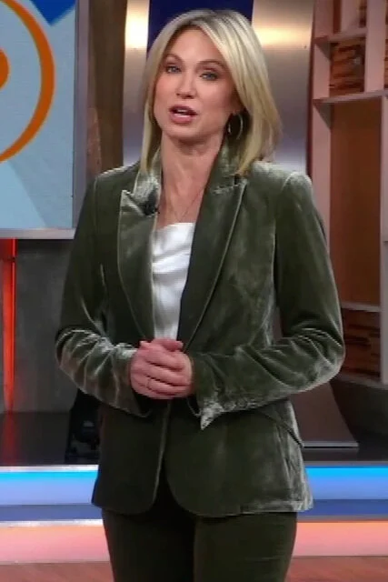 Amy Robach (10/18/2021)