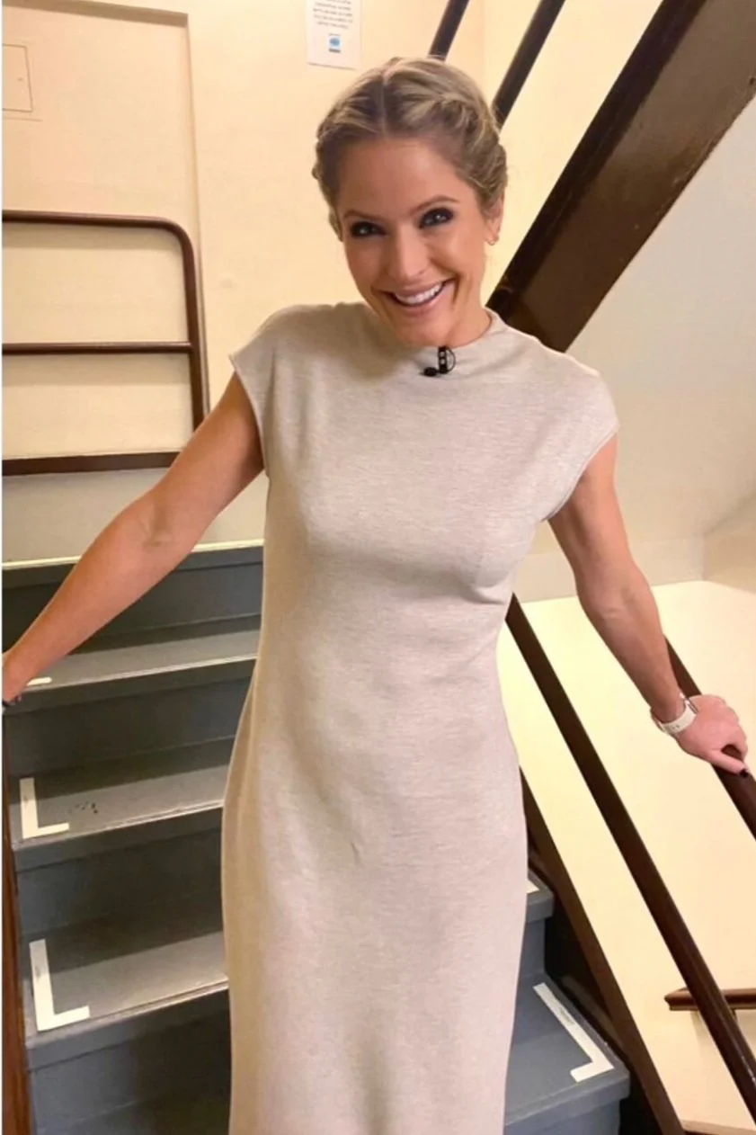 Sara Haines (10/19/2021)