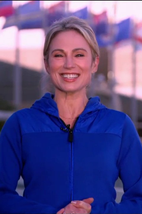 Amy Robach (11/8/2021)