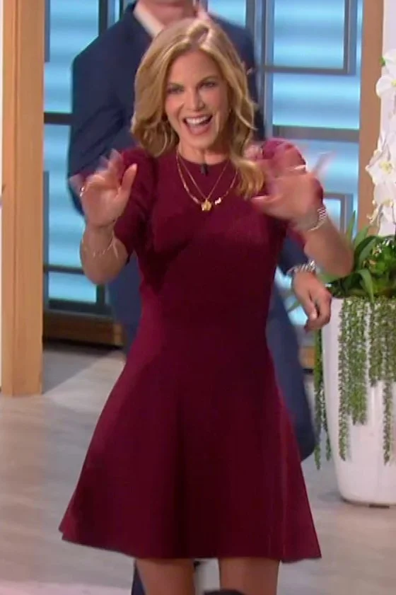 Natalie Morales (11/10/2021)