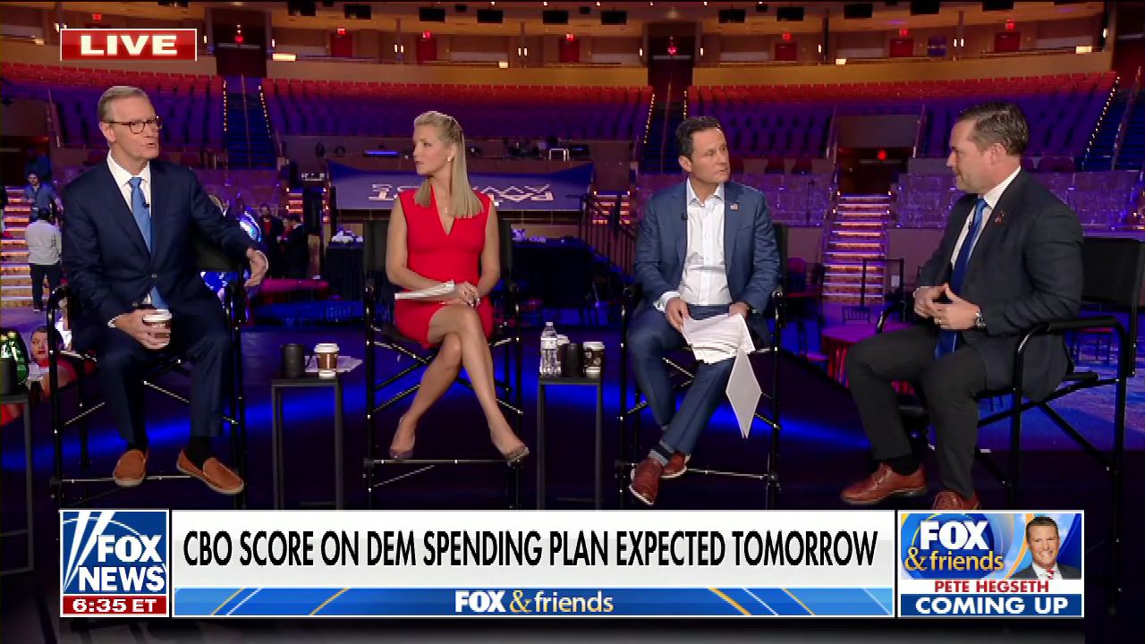 FOX and Friends 2021-11-18-0600 (13).png