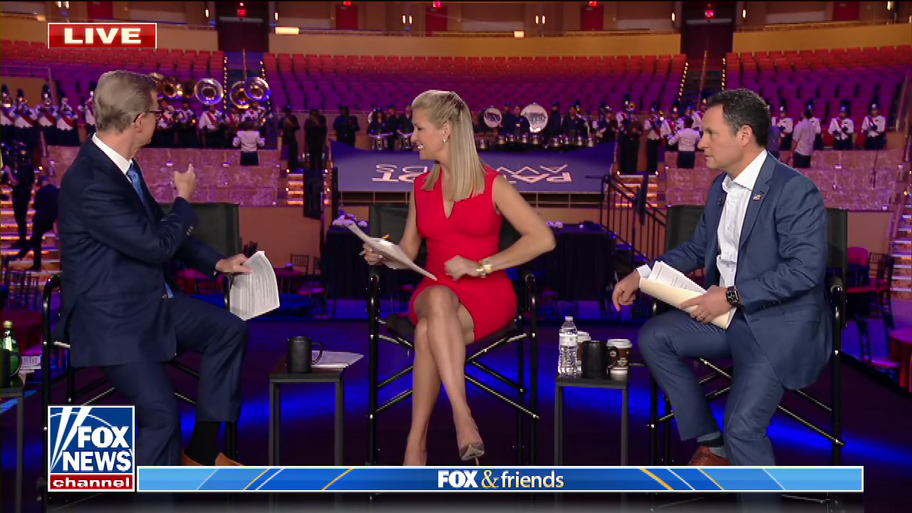 FOX and Friends 2021-11-18-0600 (07).png