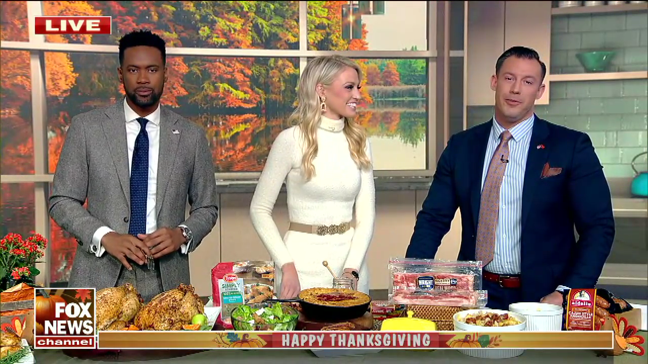 FOX and Friends 2021-11-25-0600.png