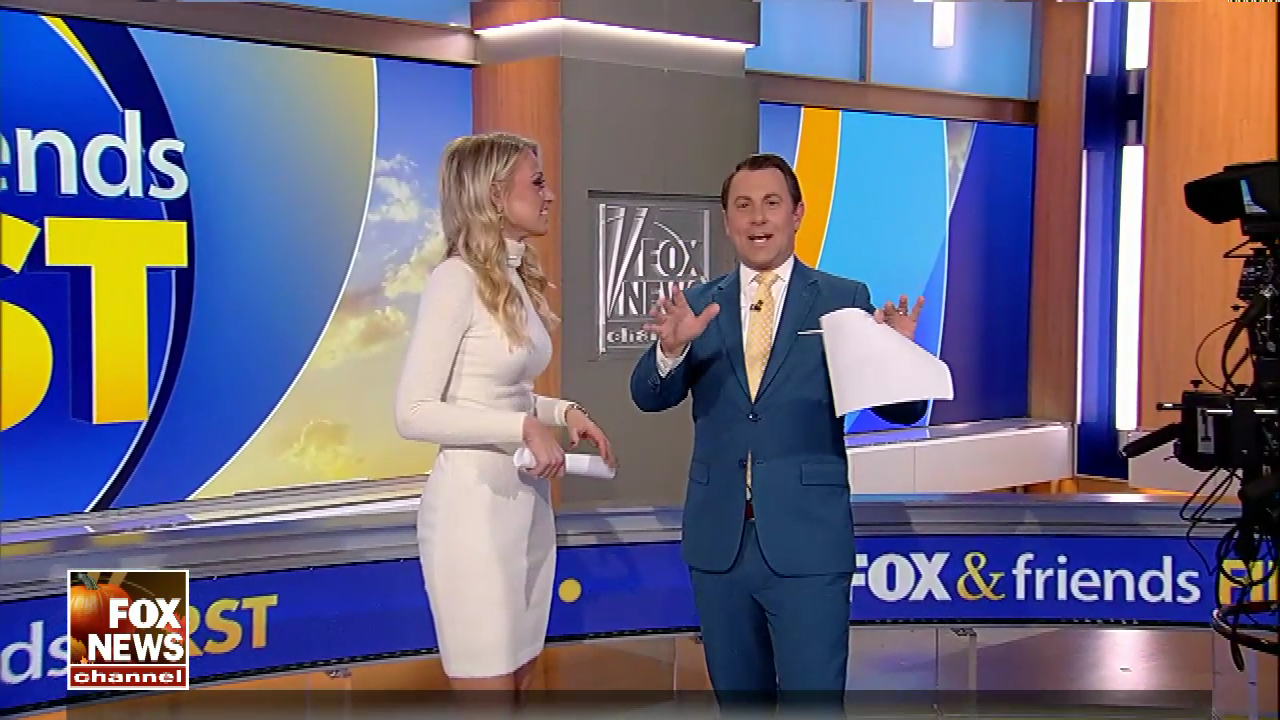 FOX & Friends First 2021-11-25-0400 (05).png