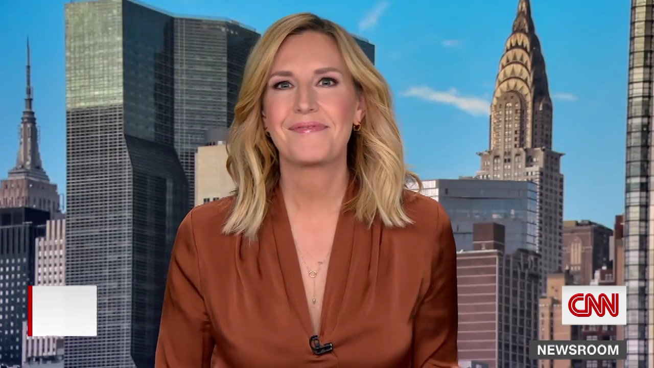 Poppy Harlow (11/25/2021) — Newswomen