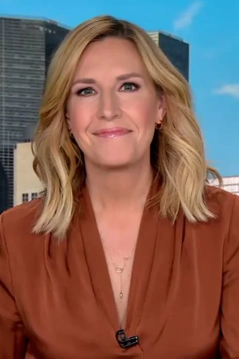 Poppy Harlow (11/25/2021)
