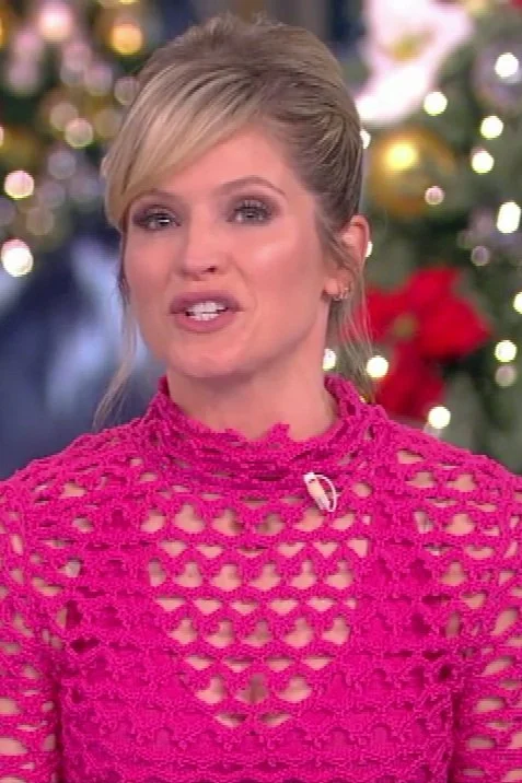 Sara Haines (12/9/2021)