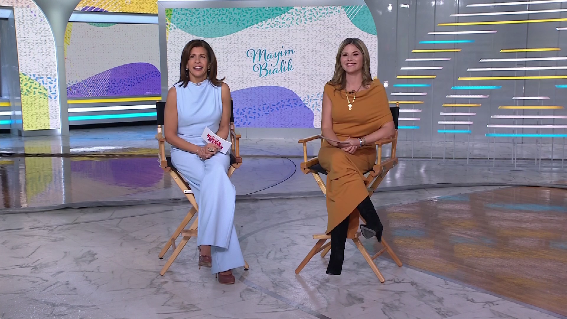 Today With Hoda & Jenna 2022-01-04-1000 (10).png