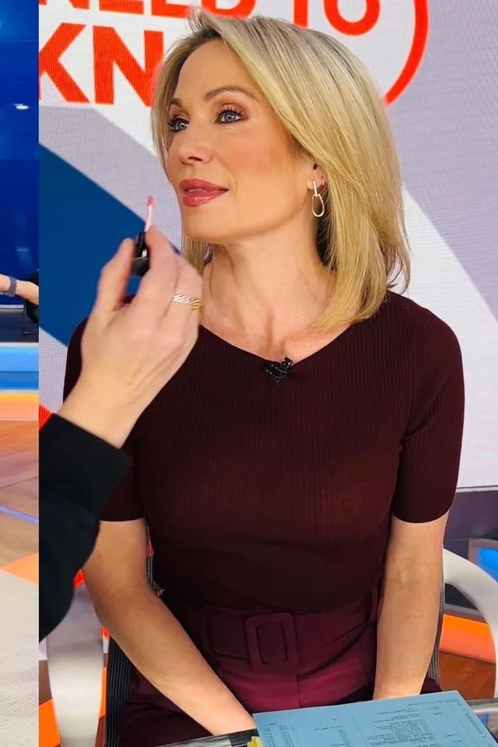 Amy Robach (1/5/2022)