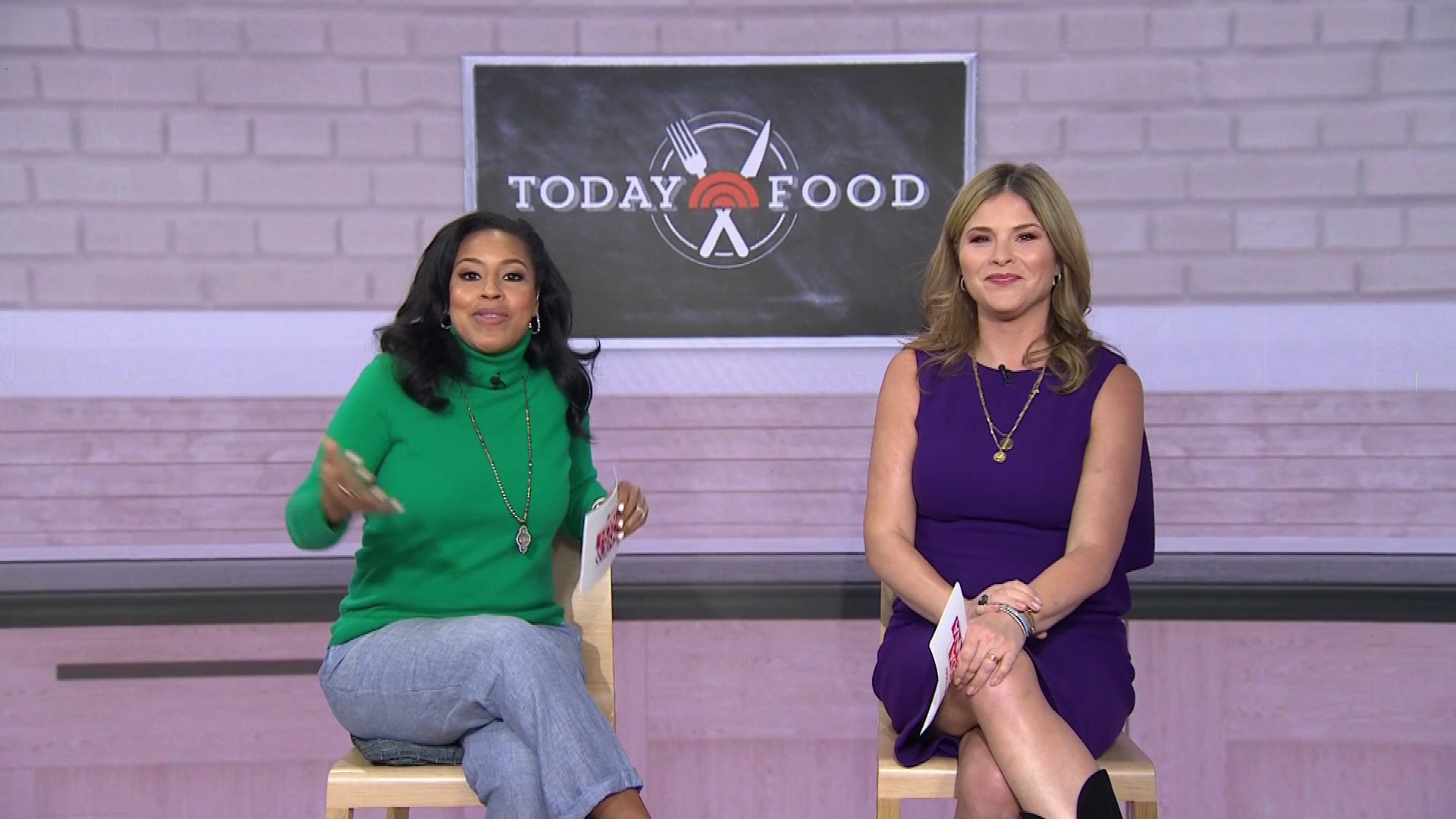 Today With Hoda & Jenna 2022-01-06-1000 (02).png