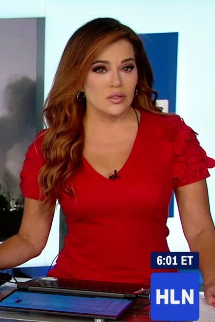 Robin Meade (3/9/2022)