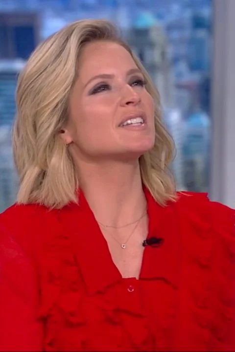 Sara Haines (3/22/2022)