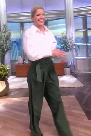 Sara Haines (4/27/2022)