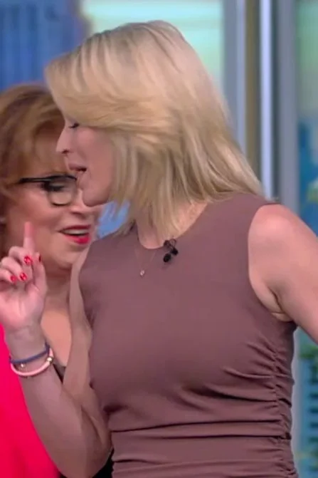 Sara Haines (5/10/2022)