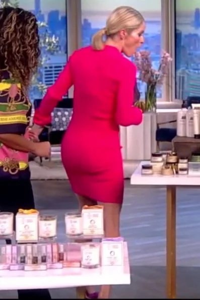 Sara Haines (5/16/2022)