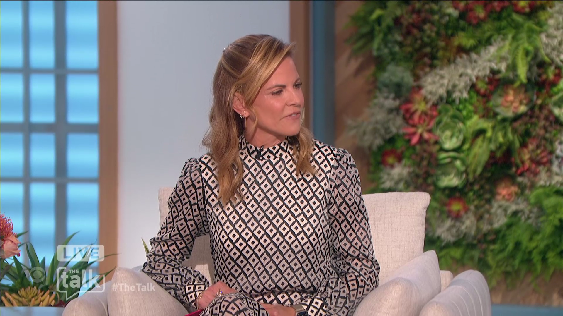 The Talk S12E149 2022-05-16-1400 (04).png