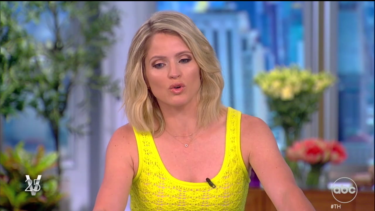 The View S25E163 2022-05-17-1100 (13).png