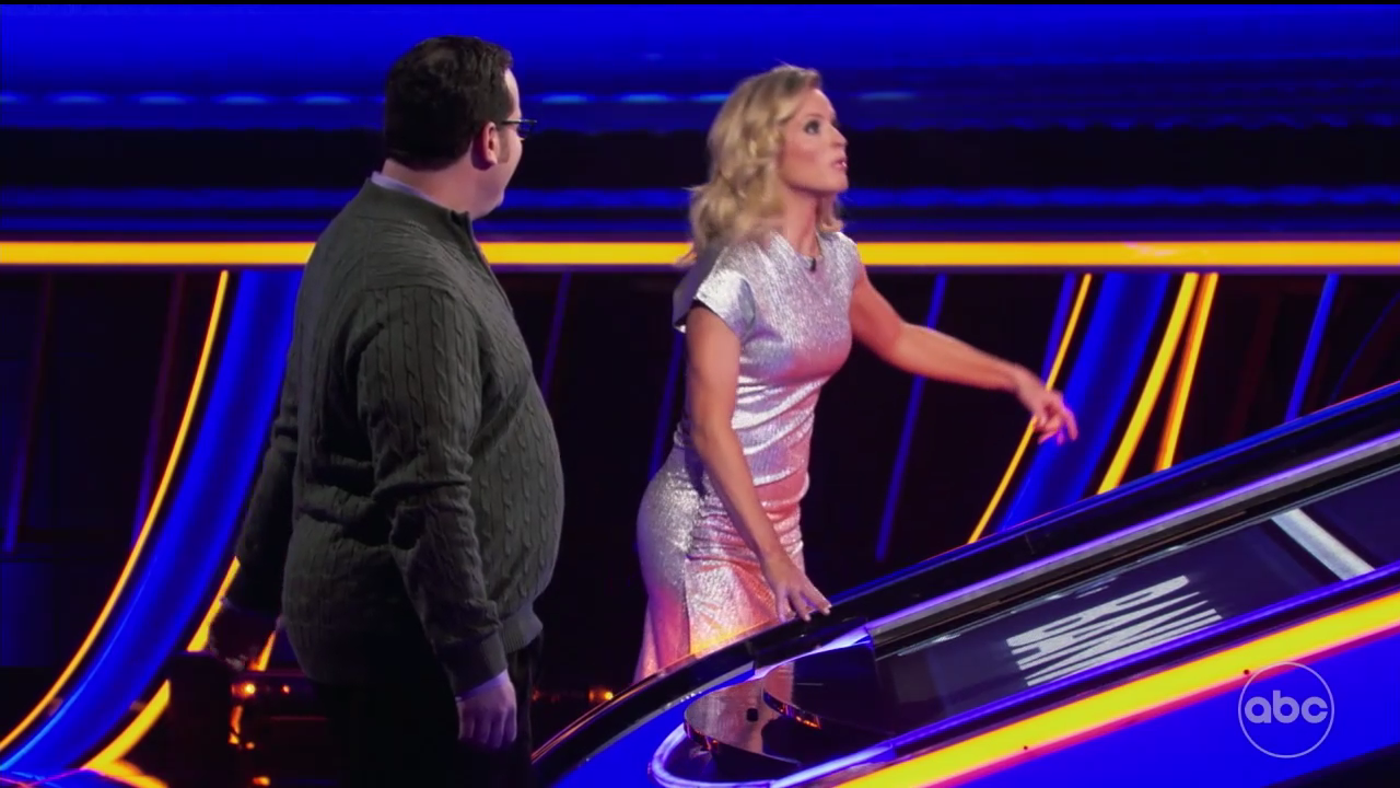 The Chase S03E03 You Landed a Husband From Rock Paper Scissors 2022-05-17-2100 (13).png