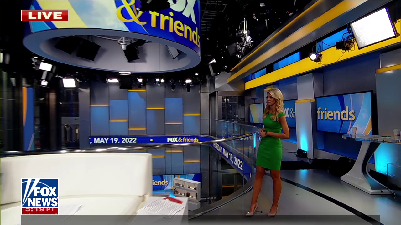 FOX and Friends 2022-05-19-0600 (03).png