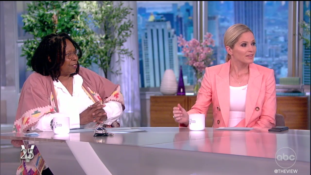 The View S25E167 2022-05-23-1100 (20).png