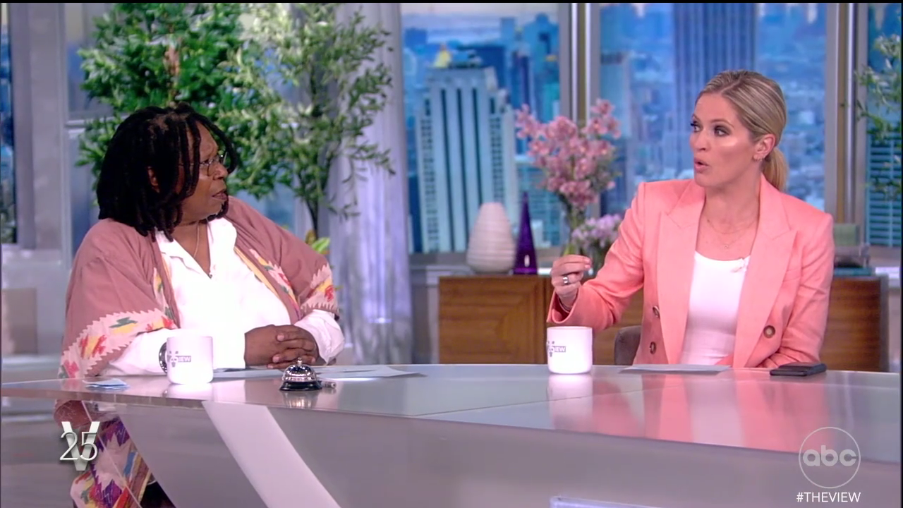 The View S25E167 2022-05-23-1100 (19).png