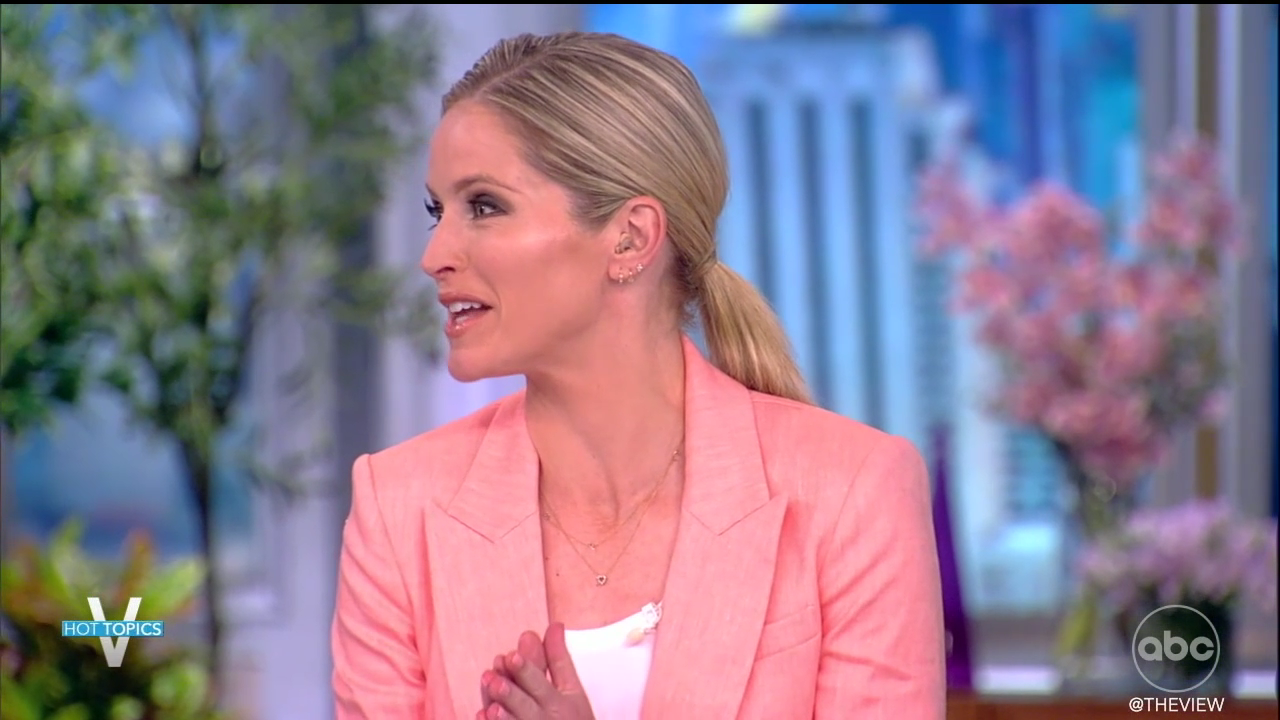 The View S25E167 2022-05-23-1100 (17).png