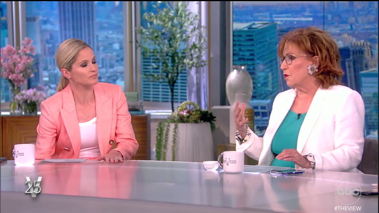 The View S25E167 2022-05-23-1100 (14).png