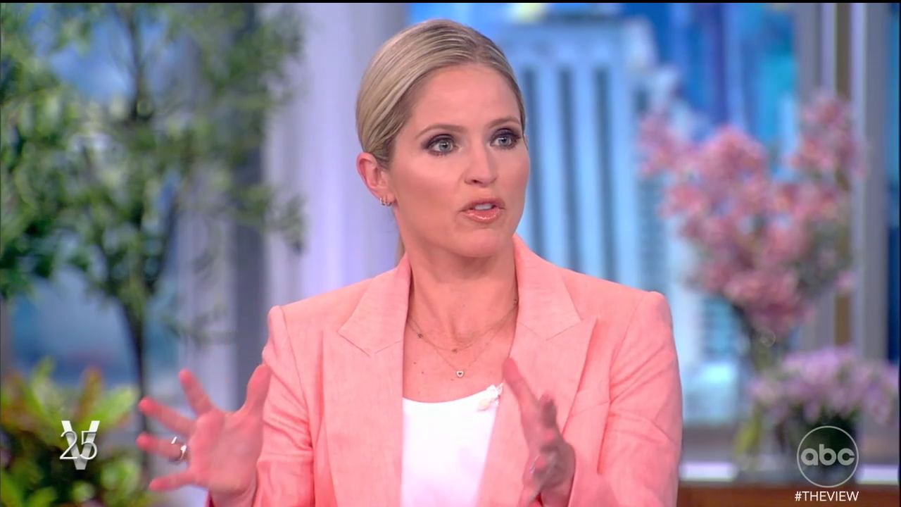 The View S25E167 2022-05-23-1100 (13).png